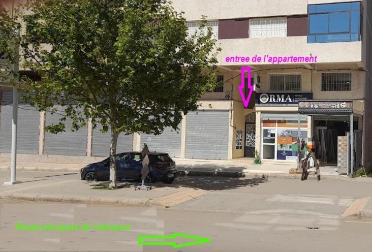 riad les chrifis étape aéroport NAVETTE GRATUITE Fez Esterno foto