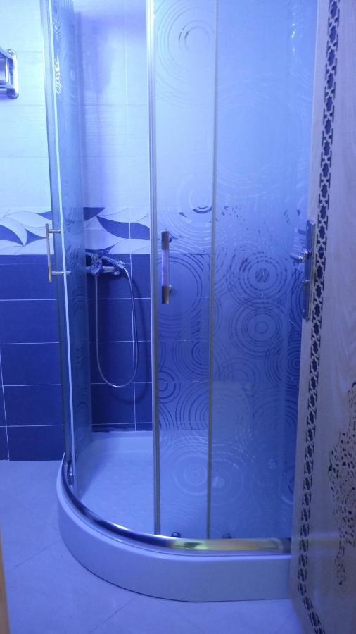 riad les chrifis étape aéroport NAVETTE GRATUITE Fez Esterno foto